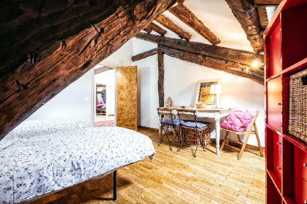 פלטרה Loft Overlooking The Old Town . מראה חיצוני תמונה