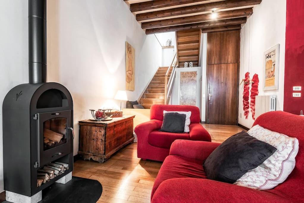 פלטרה Loft Overlooking The Old Town . מראה חיצוני תמונה