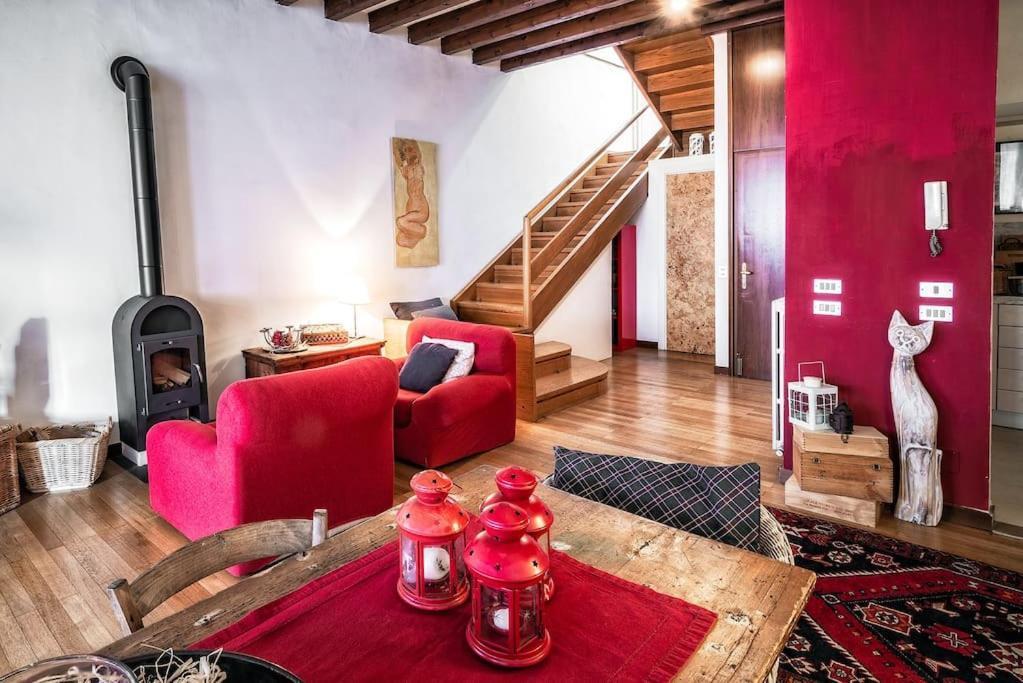 פלטרה Loft Overlooking The Old Town . מראה חיצוני תמונה